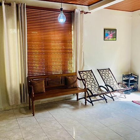 Villa Two Residence Dehiwala-Mount Lavinia Buitenkant foto